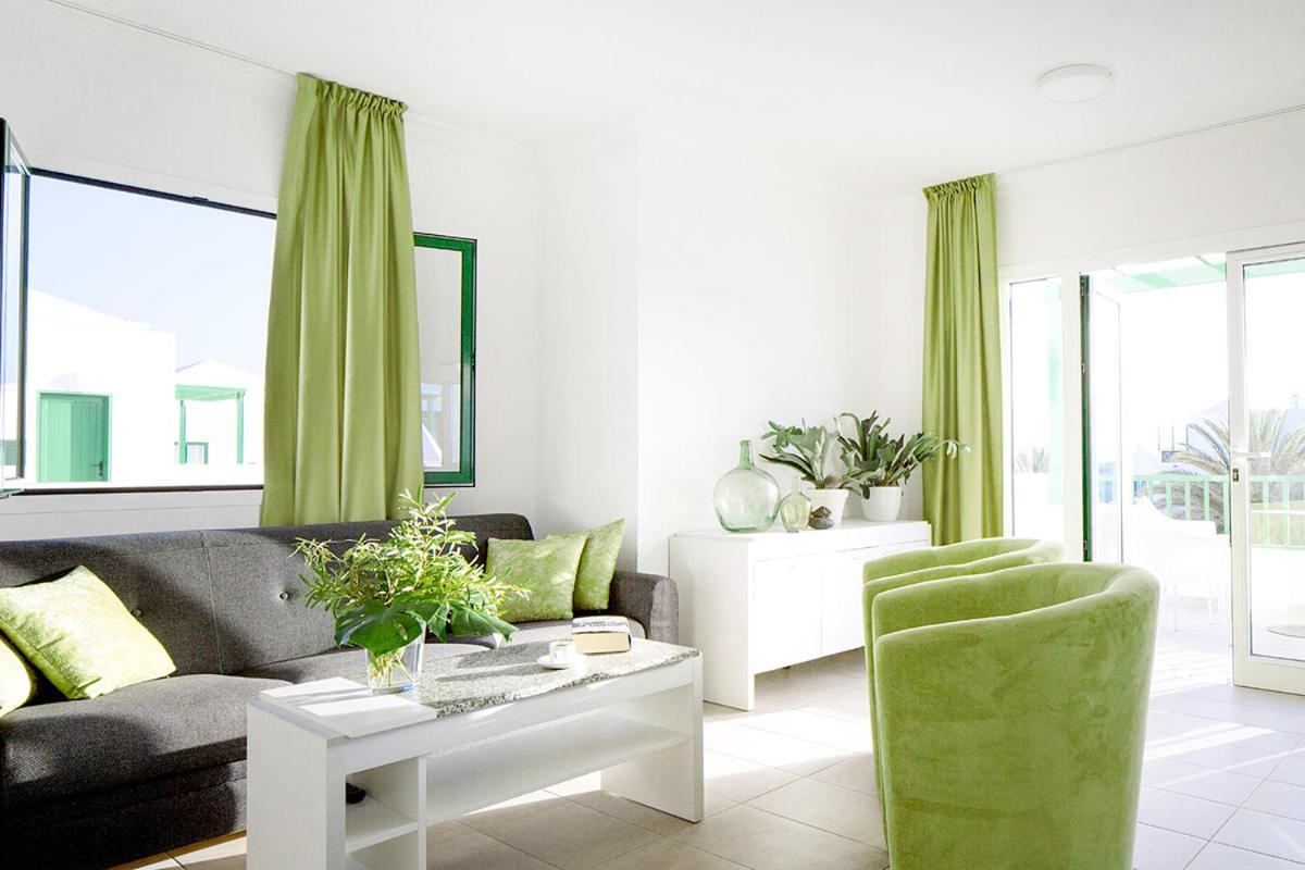 Apartamentos El Guarapo Costa Teguise Luaran gambar