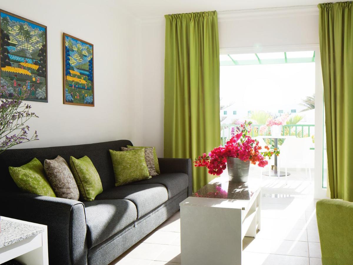 Apartamentos El Guarapo Costa Teguise Luaran gambar