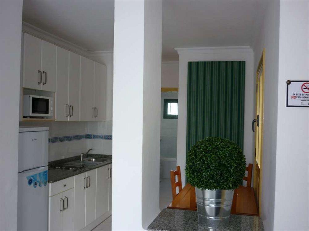 Apartamentos El Guarapo Costa Teguise Luaran gambar