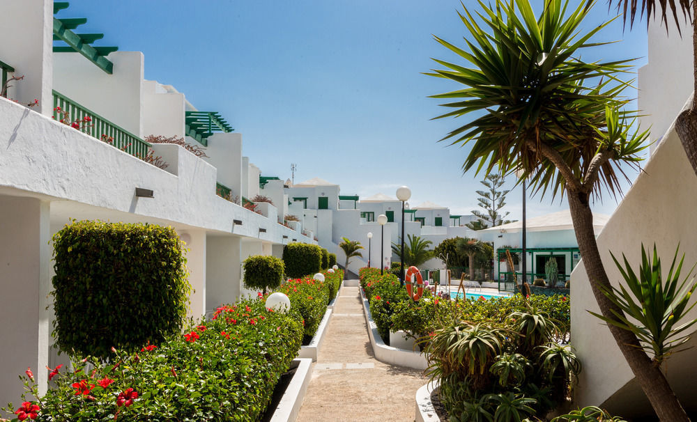 Apartamentos El Guarapo Costa Teguise Luaran gambar